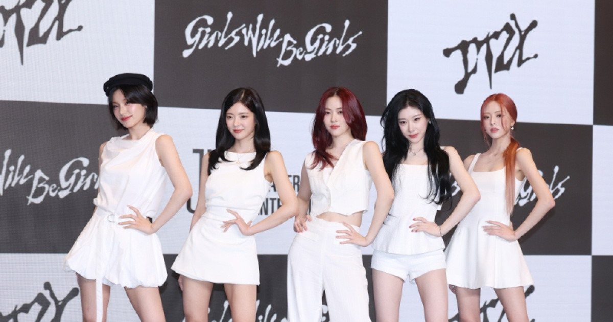 있지, JYP와 전원 재계약…”상호 신뢰로 일찌감치 완료” [공식]