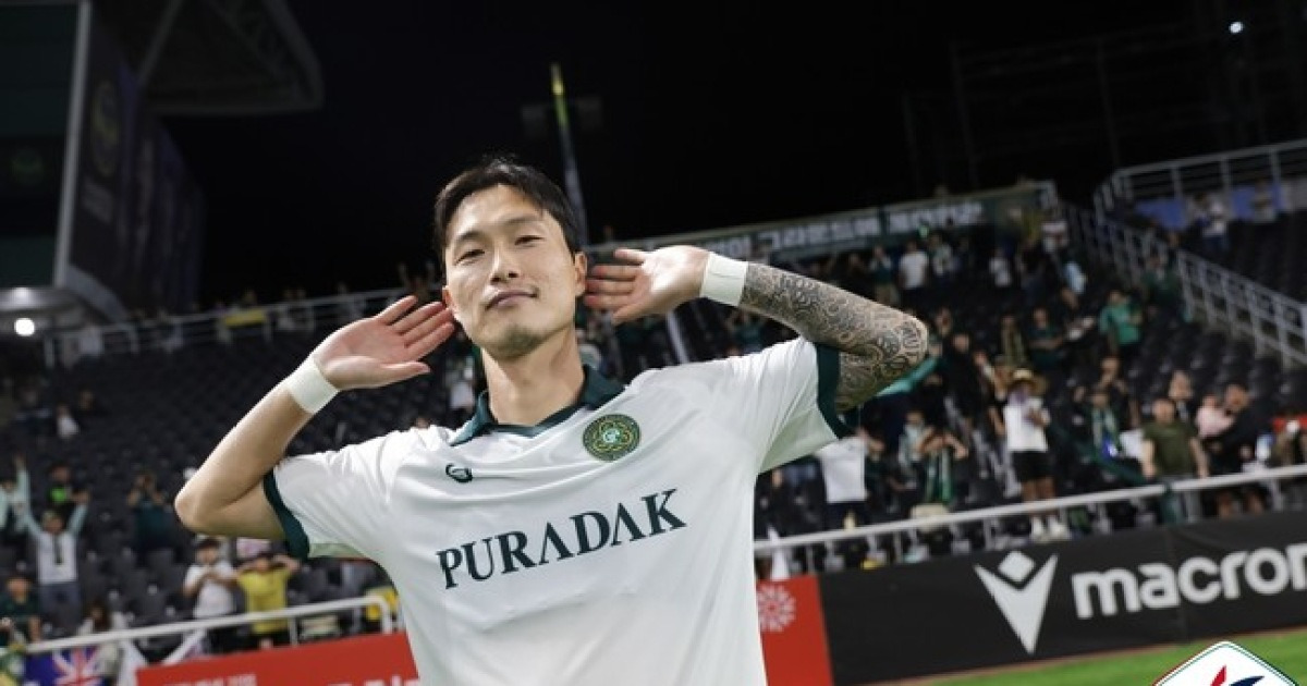 [K리그2 라이브] "모든 축구 팬 존중해, 그러나 가족 건드리는 건 아니야"...김포 박동진의 소신 발언