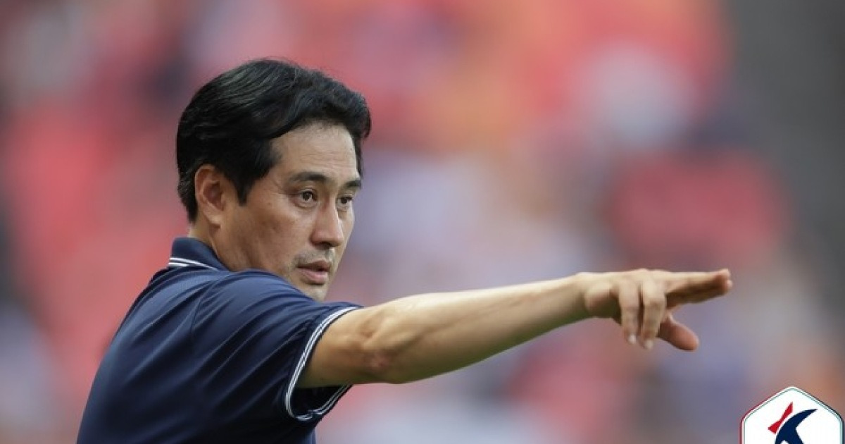 [K리그1 포인트] 유병훈표 변화무쌍 포메이션, 안양 최대 강점...파이널A 티켓에 퍼지는 보랏빛 향기