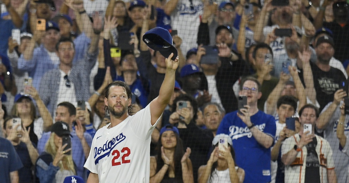 ‘눈 뜨고 당하는 커브’ 위대한 커쇼를 만들다