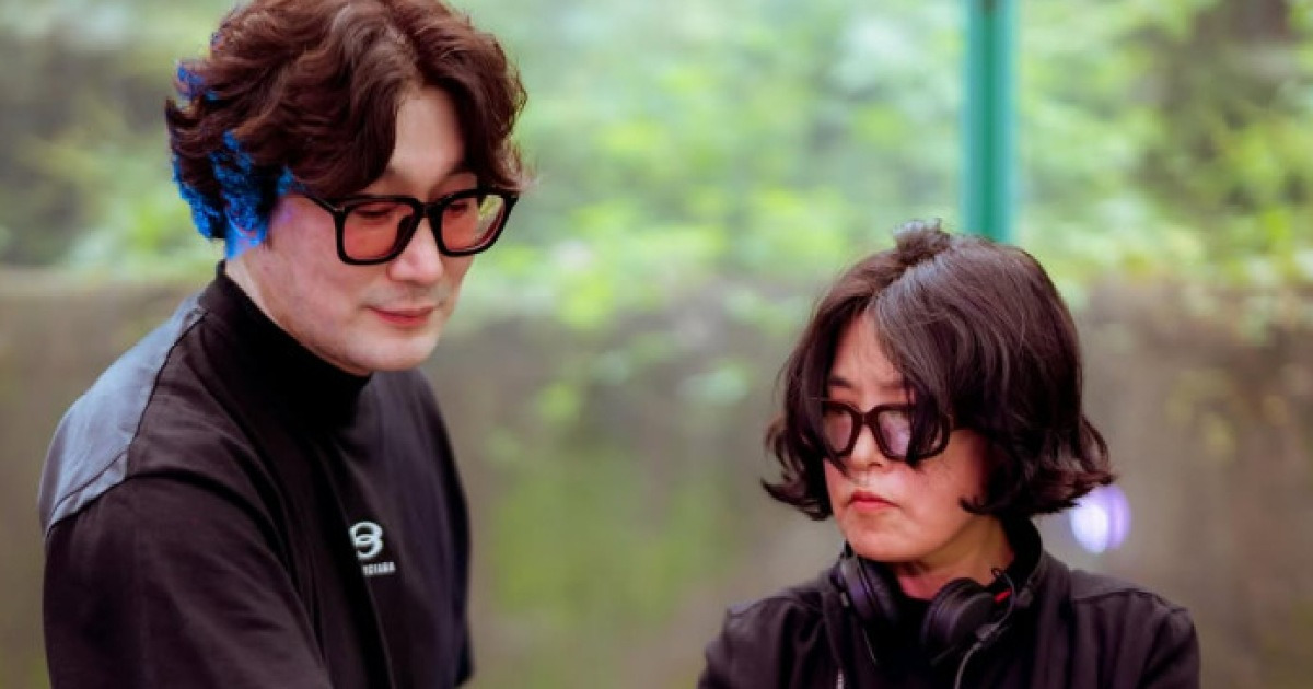 이선희, 61세에 DJ 깜짝 도전…데뷔 무대 포착