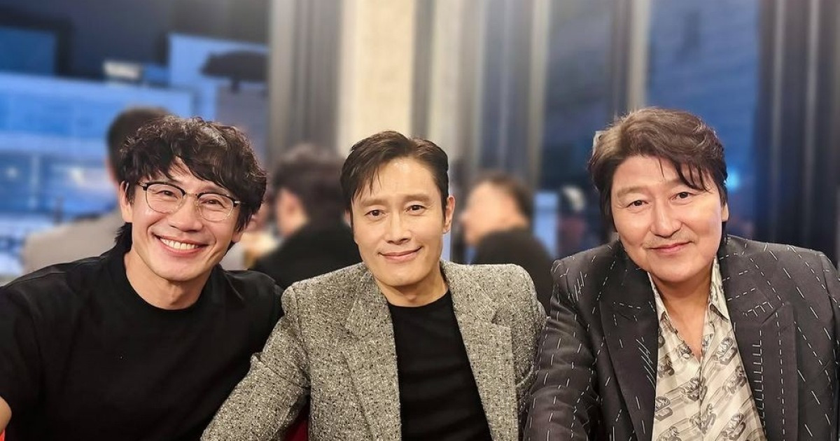 이영애만 빠졌네…이병헌→송강호 'JSA' 배우, 25년 만에 뭉쳤다 [RE:스타]