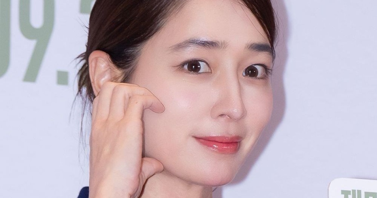 '재치 여왕' 이민정, 다리만 시꺼멓게 타… "어쩔수가없다" [RE:스타]