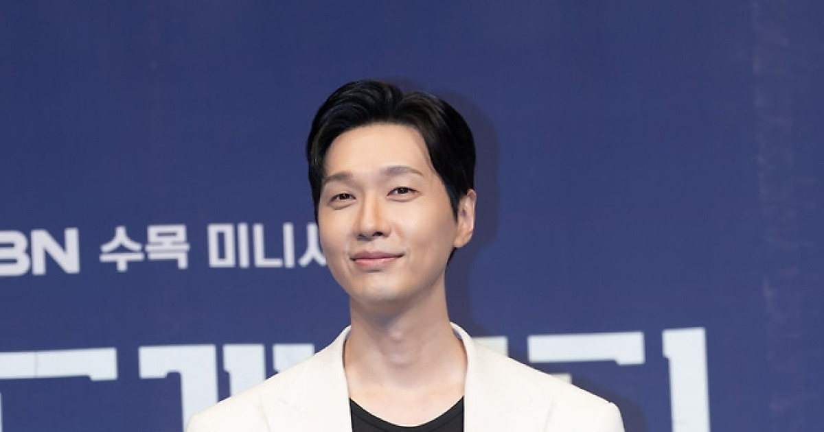 지현우, 국회의원 후보 거쳐 대통령 됐다…"국회의사당에 가서 연습도 해" ('퍼스트레이디')