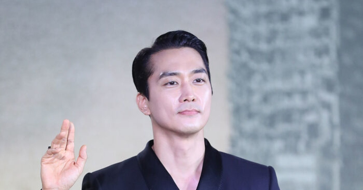 '모친상' 송승헌, 절절한 사모곡..."다시 안길날 기다리고 또 기다릴게"