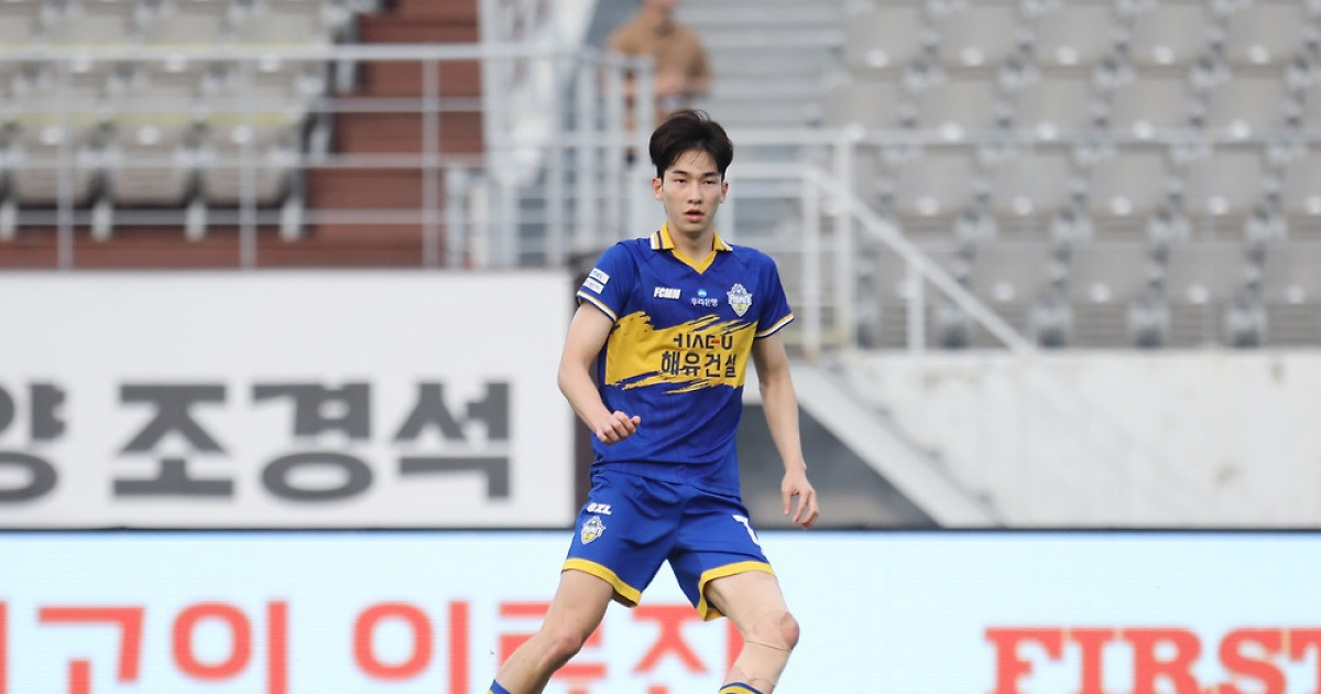 프로축구 K리그2 충남아산, ㈜티알로부터 1등급 인증 ‘메카노테이프’ 지원 받아