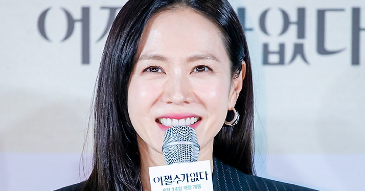 '어쩔수가없다' 손예진 "천만 관객되면 박찬욱 감독 인디언 복에 포니테일하고 춤출 것"