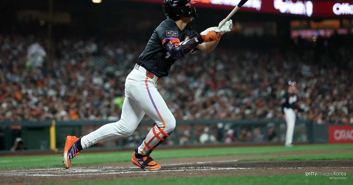 ‘이정후 1타점 적시타’ SF 8-3에서 8-9 역전패 ‘PS 탈락’