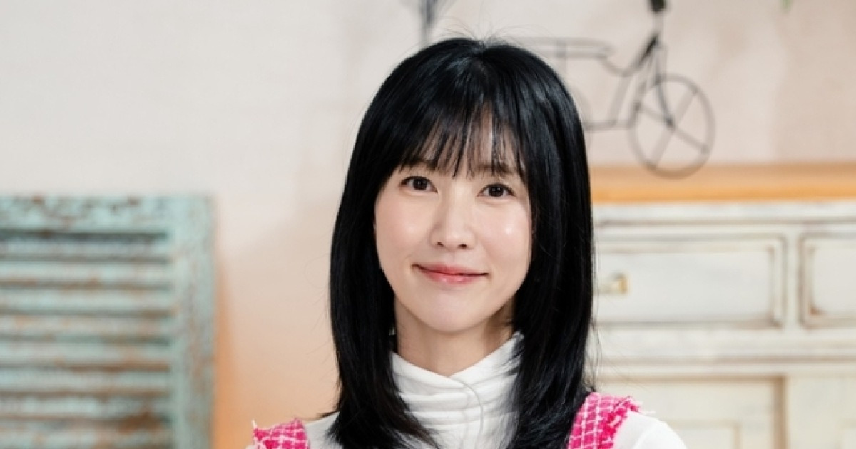 [단독]벌써 3연속 '랑데부'…이수경, '심우면 연리리'로 '찐친' 박성웅과 부부 된다
