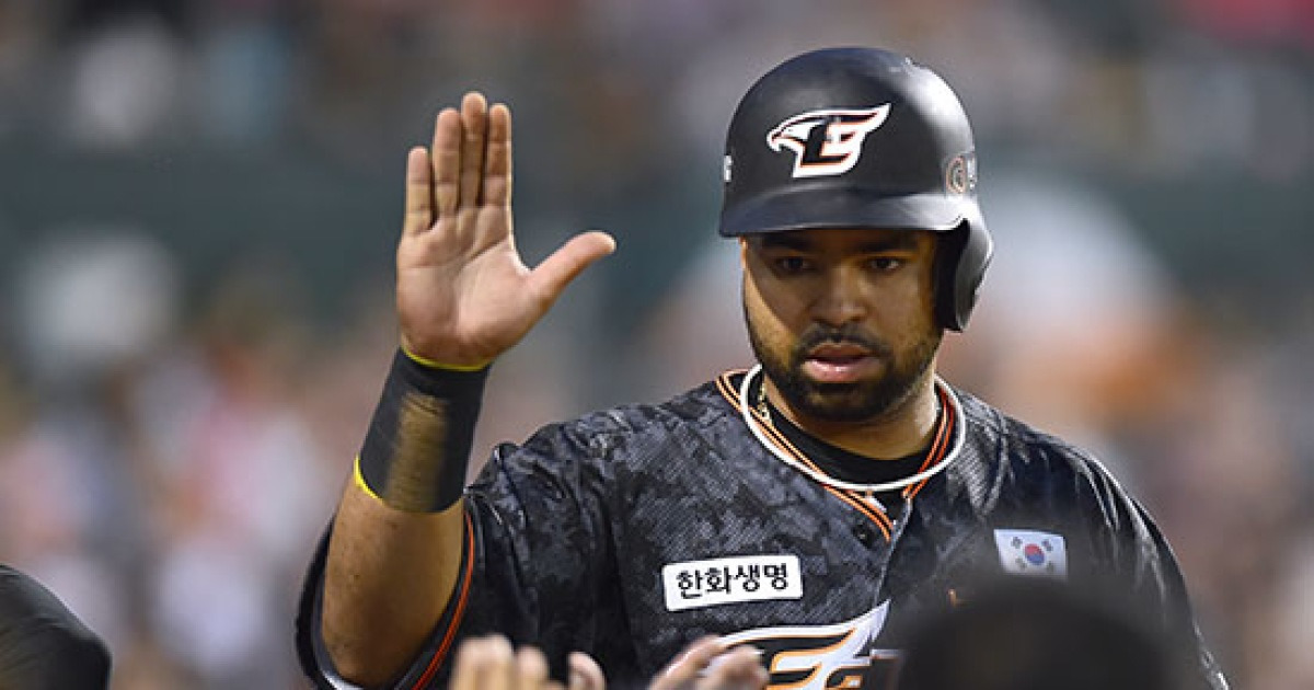 한화의 자랑이었던 로사리오, 일본에서는 여전히 악평…"기대 컸기에 실망도 컸던 선수"