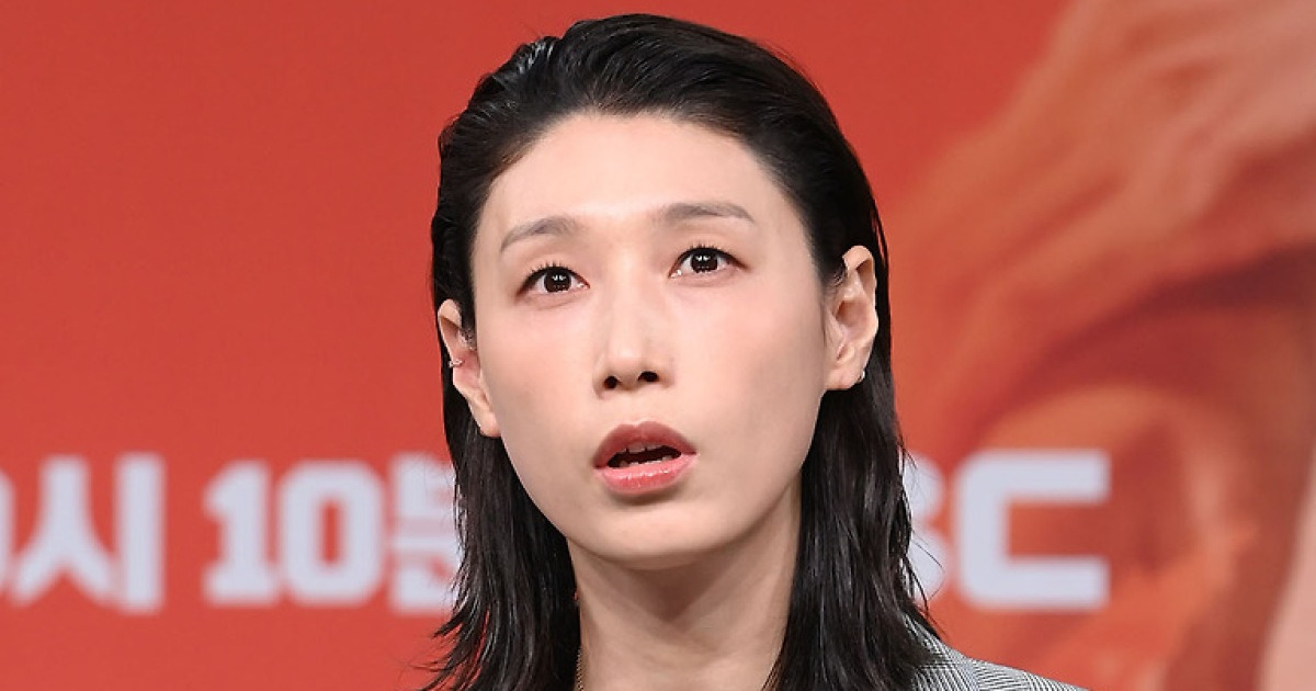 '은퇴' 김연경, 초고속 재취업 성공 "이렇게 빨리 감독 될 줄은…" (신인감독)[엑's 현장]