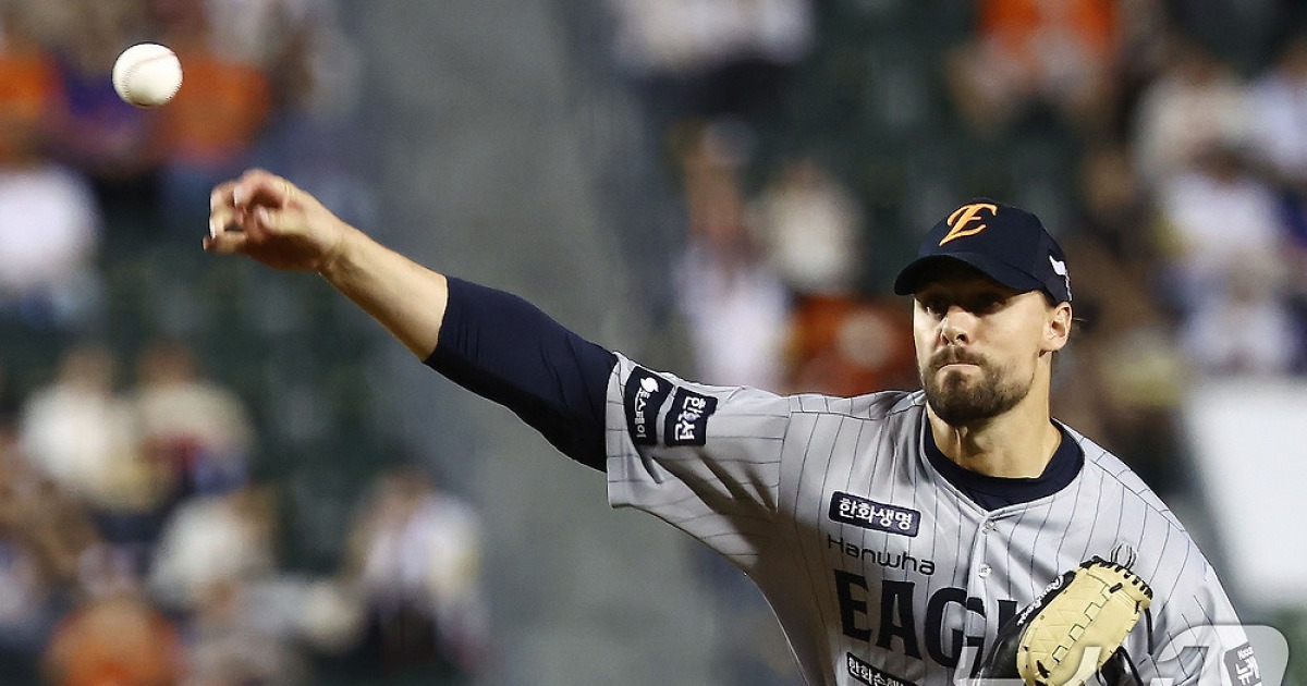 한화 폰세-와이스, 프로야구 최초 '200탈삼진 듀오' 탄생