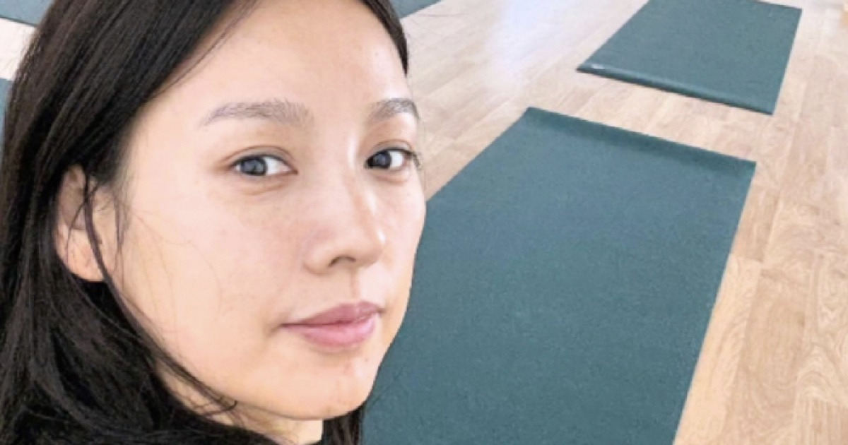 "방귀 됩니다"…이효리, 즐기며 사는 '슈스' 요가 원장님[SCin스타]