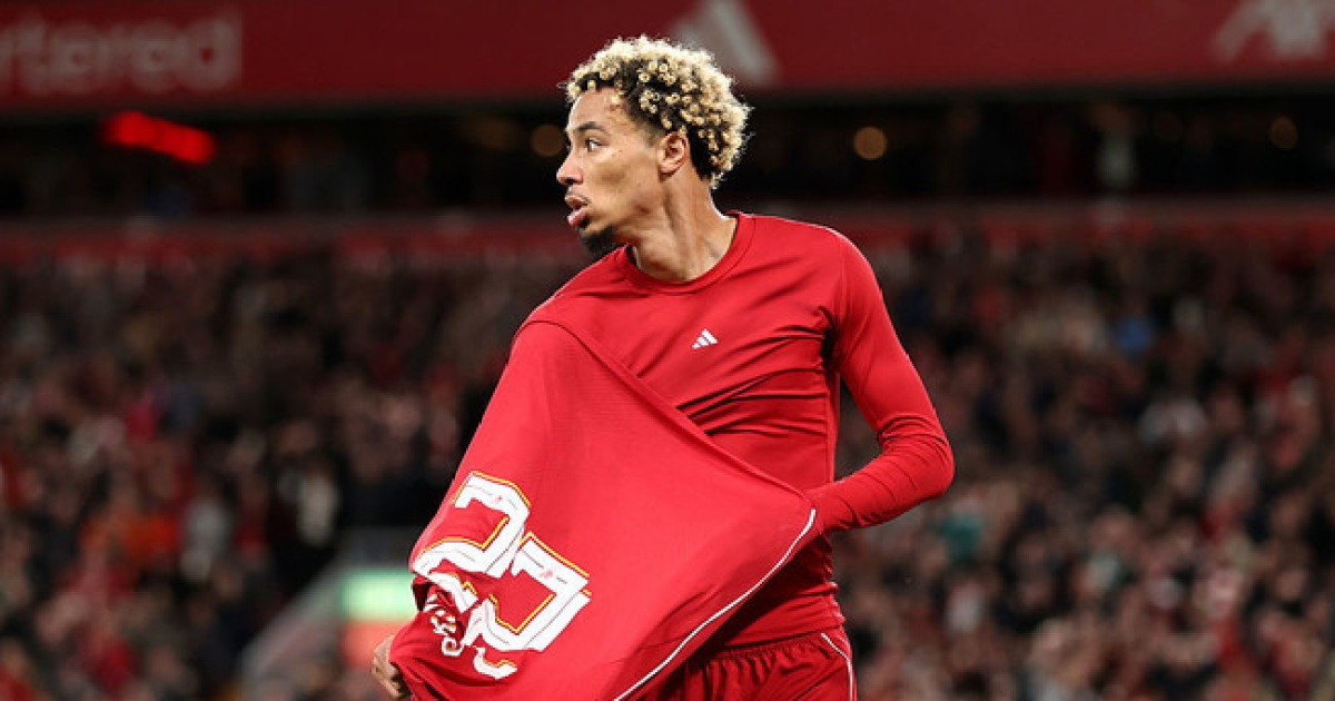 역전골 세러머니 후 OUT 에키티케 →부주장 로버트슨 "어리석은 행동이었지만 성장할 것"