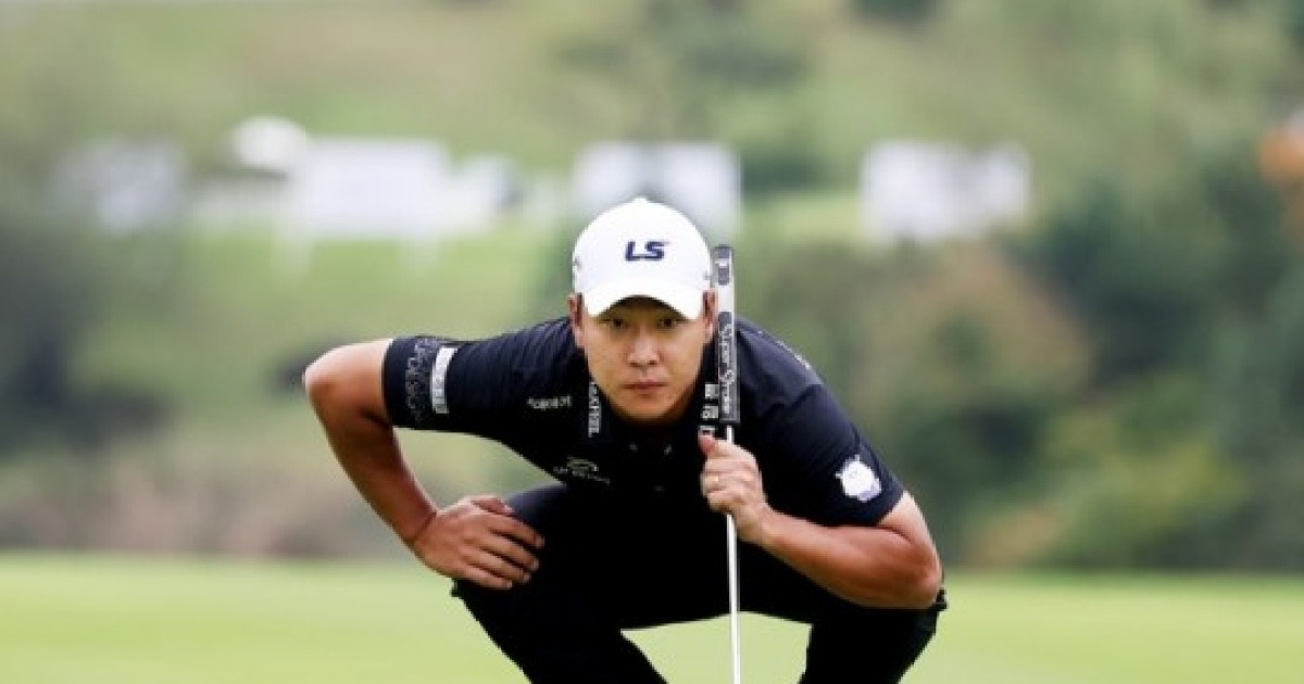 '보기 없는 완벽함' 전가람, 시즌 부진 털고 메이저 대회서 완벽 복귀...공동 1위 출발