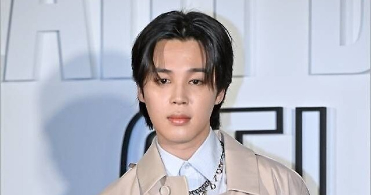 '송다은과 결별' 지민, 학생들 위해 1억 기부[공식]