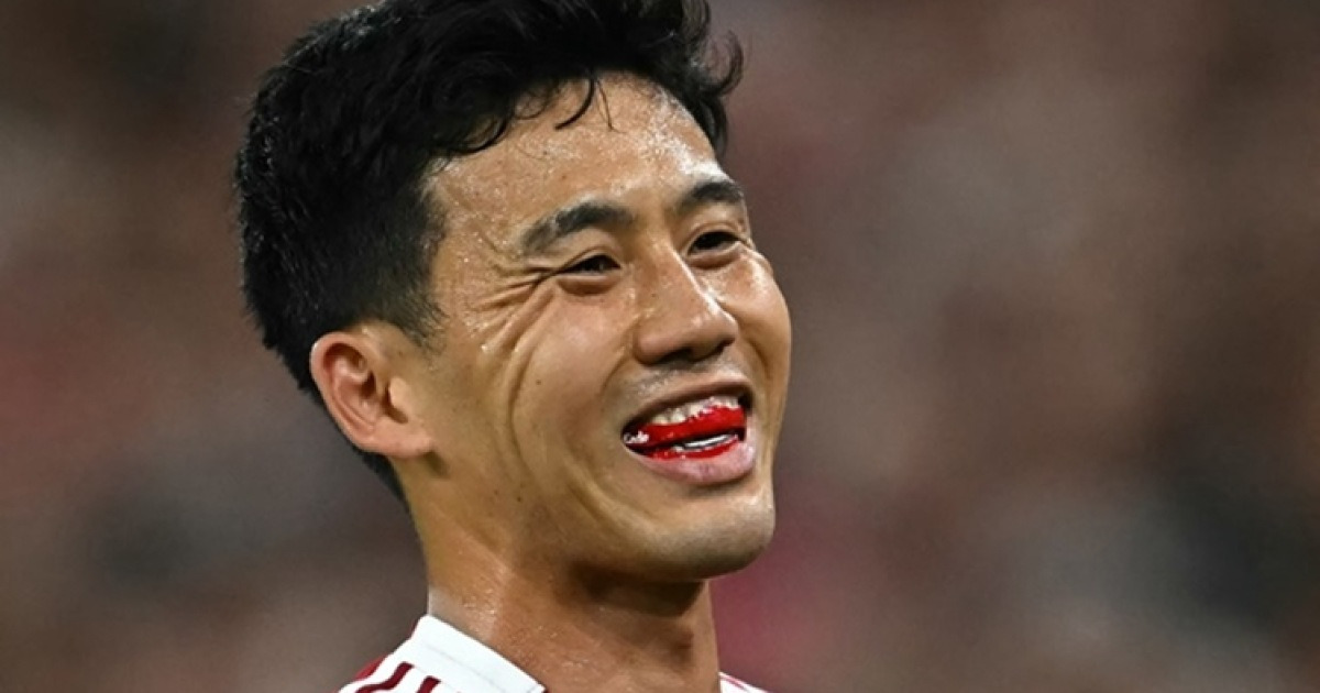 '日 주장인데' 리버풀이 이러니 안 쓰지 '최악 실점 빌미'... 첫 선발 기회 줬는데, 英 "실수 투성이" 혹평