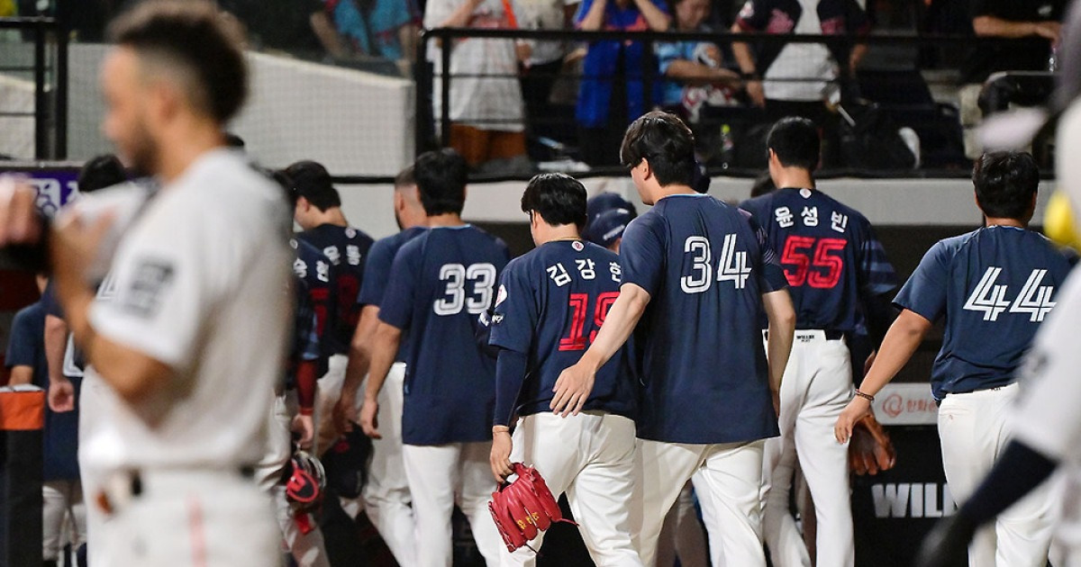 '7위 추락' 롯데, 설상가상 LG 손주영 만났다…'천적' 극복 못하면 희미한 희망도 사라진다