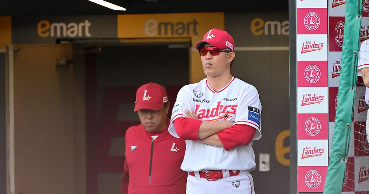 '실책-실책-실책-실책-실책' 대량실점으로 무너진 SSG, 삼성과 0.5G 차…'3위 수성' 장담할 수 없다 [인천 현장]