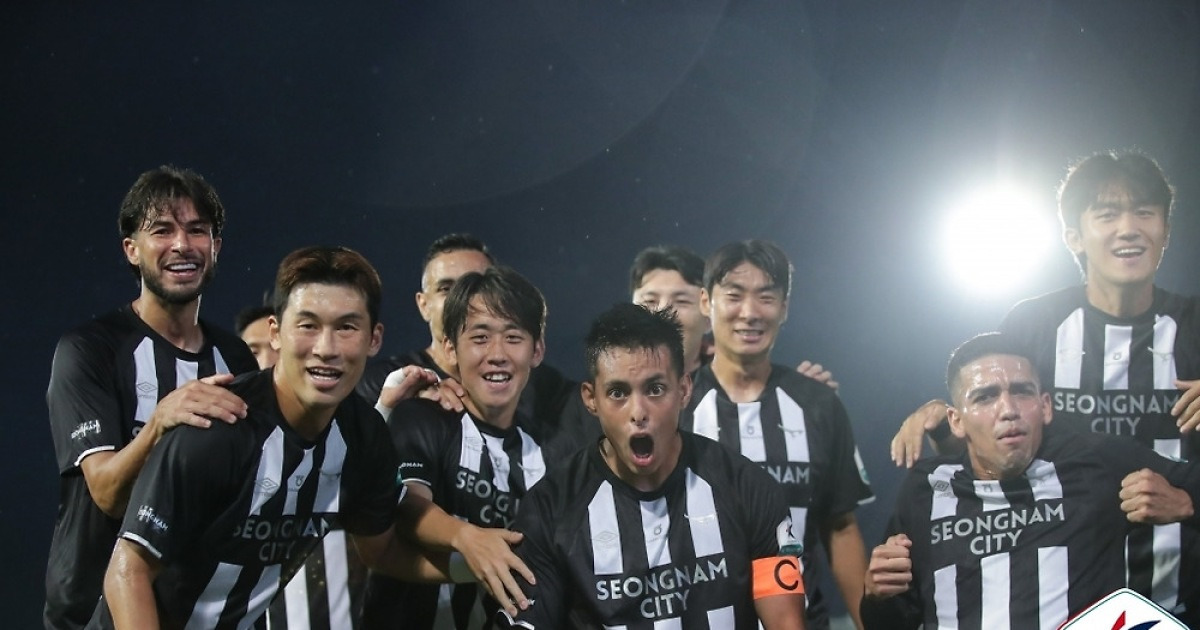 무패행진 성남 vs 도깨비팀 김포, K리그2 판도 흔드는 돌풍의 만남