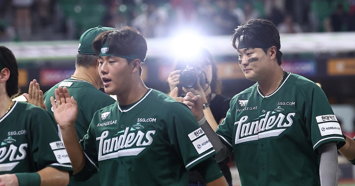 우승 경쟁만큼 뜨거운 3위 싸움…SSG·삼성·KT '끝까지 간다'