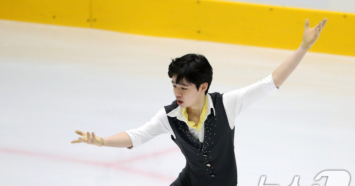 피겨 서민규, 주니어 그랑프리 5차 금메달…두 시즌 연속 파이널 진출