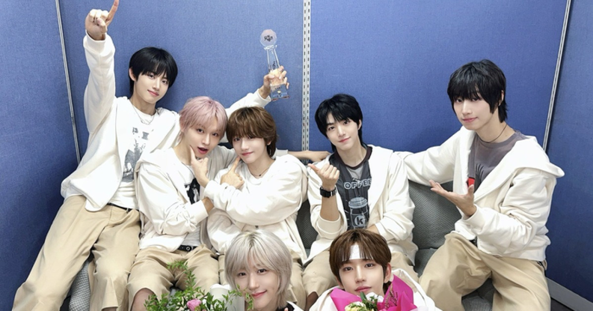 아이딧, 데뷔 12일 만에 ‘뮤직뱅크’ 1위…“모든 게 팬들 덕분”