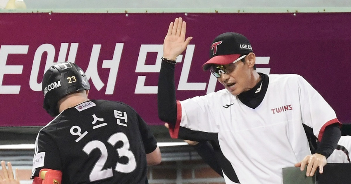 또또또 LG 최초 노리는 孝子. 한달 쉬었는데 2년 연속 30홈런-100타점 눈앞. 초상집 LG를 잔칫집으로 바꿨다[울산 코멘트]