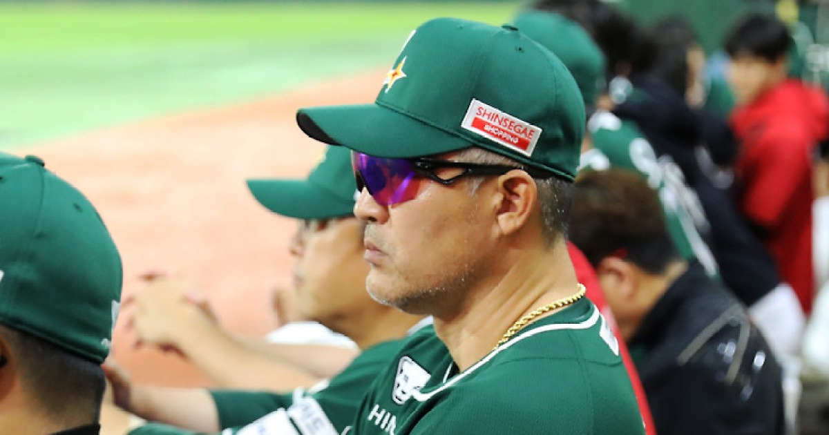 5위 KT 꺾고 4위 삼성도 패했다…'최상의 결과' 이숭용 감독 "선수들 투혼의 플레이" [IS 승장]