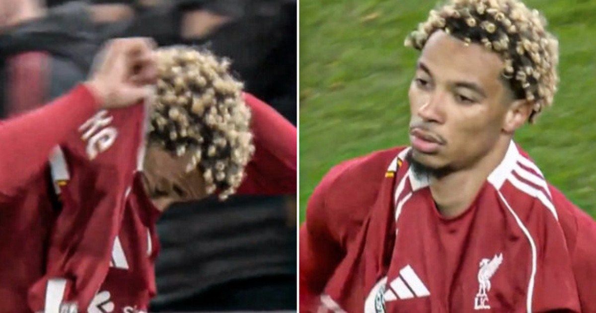 유니폼 잘못 벗었다가 '2주치 주급' 못 받는다?...감독이 직접 "불필요하고 멍청해" 비판