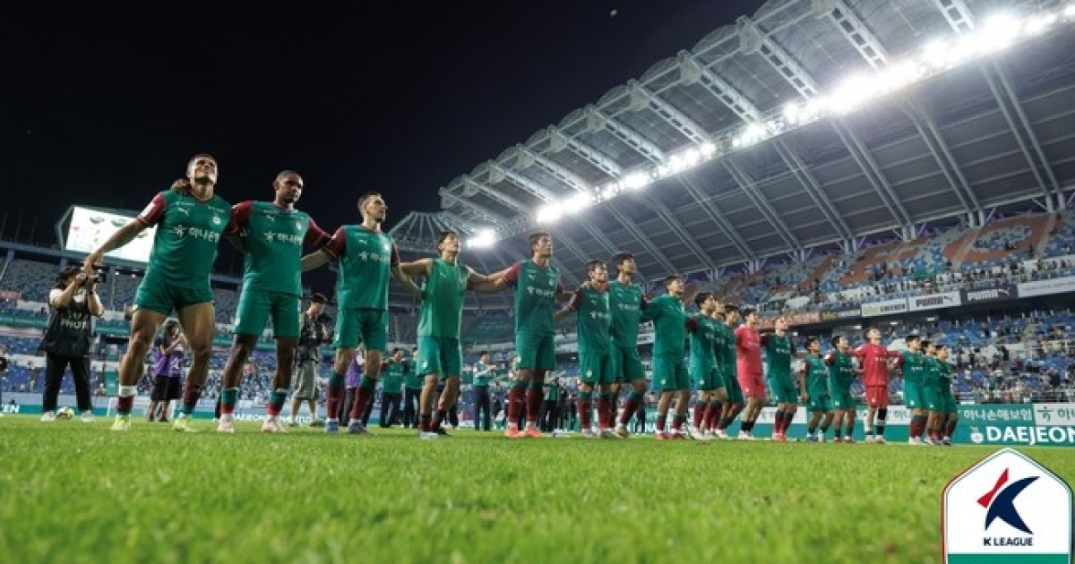 "임영웅 씨에게도 감사하다" 황선홍 감독...대전, 강원 원정서 분위기 잇는다