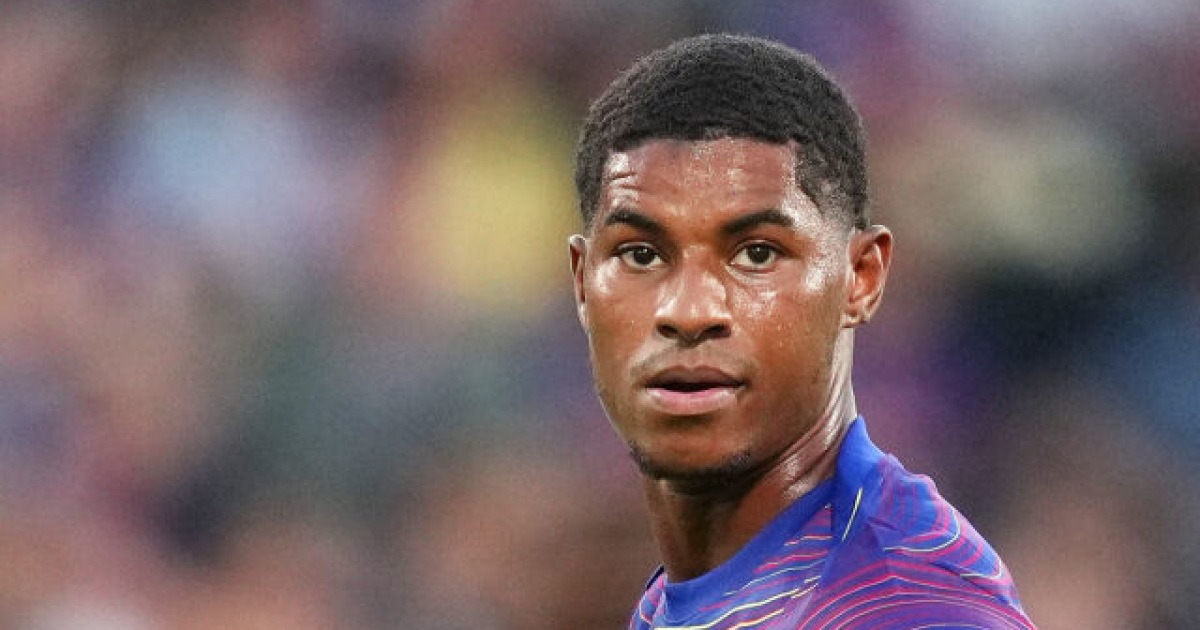 "프로답지 못하면 안 된다"…3경기 연속 공격포인트에도 맨유 출신 '금쪽이' 향한 맹비난 "2분 늦어도 지각은 지각"