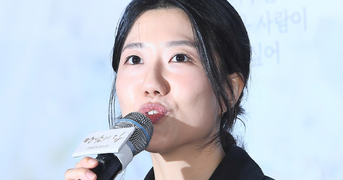 ‘만남의 집’ 감독 “女교도관 송지효=원픽 캐스팅, 처음엔 ‘왜 나냐’ 의심해”