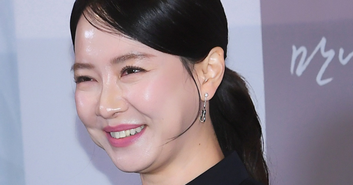 “죄 짓지 말아야” FM교도관 송지효 ‘만남의 집’으로 5년만 스크린 복귀[종합]