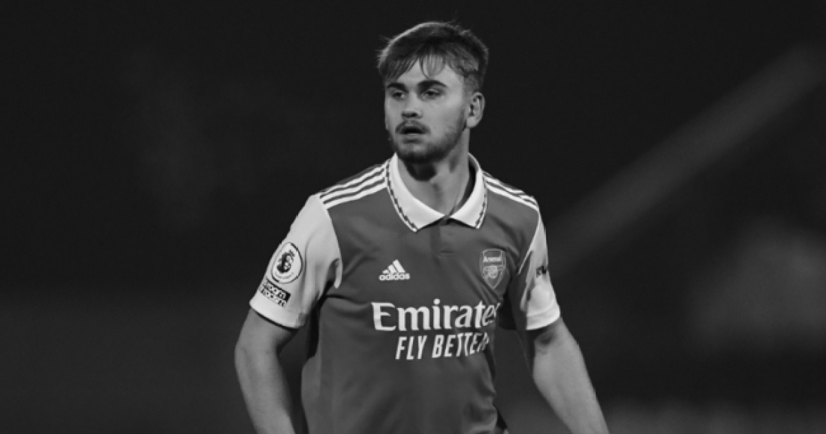 "경기 중 콘크리트 벽과 충돌" 아스날 출신 공격수, 만 21세로 사망..."깊은 충격과 슬픔에 빠졌다" 애도 행렬