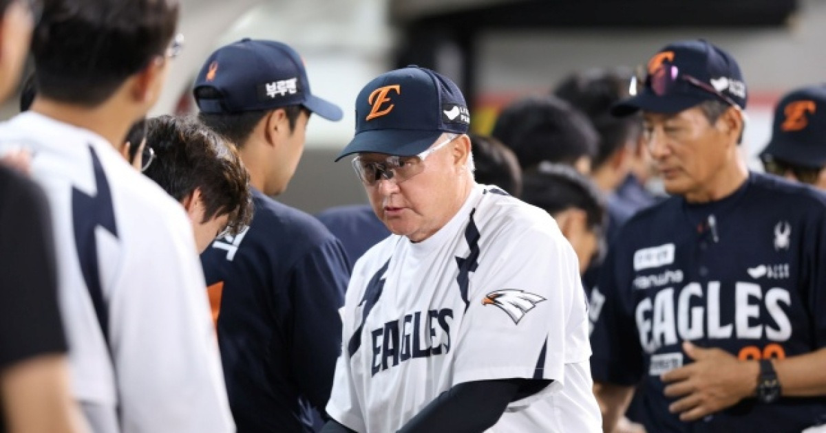 '0:1→4:1 대역전극' 7회 빅이닝에도 한화 사령탑, 38세 노장 챙겼다 "(류)현진이가 잘해 역전 기회 잡았다" [대전 현장]