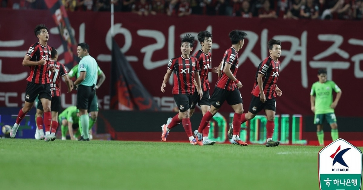 '전북 조기 우승' 늦어진다…서울 원정서 1-1 무승부(종합)