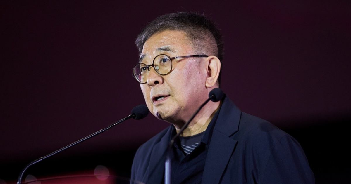 장률 감독 ‘루오무의 황혼’, 첫 부산 어워드 대상 "부국제 100주년때도 오겠다"