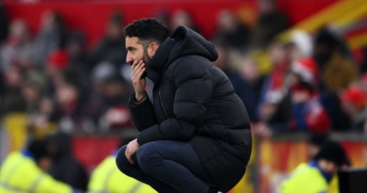 '아모림이 만만해?' 프랑크푸르트 감독의 파격 발언... "맨유 지휘봉을 잡고 싶다는 의사 밝혀"