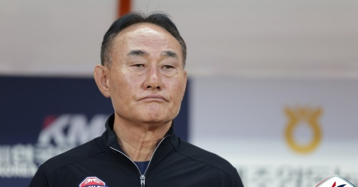 [공식발표] '7경기 무승' 김학범 제주SK 감독, 자진 사임...김정수 감독대행 체제 돌입