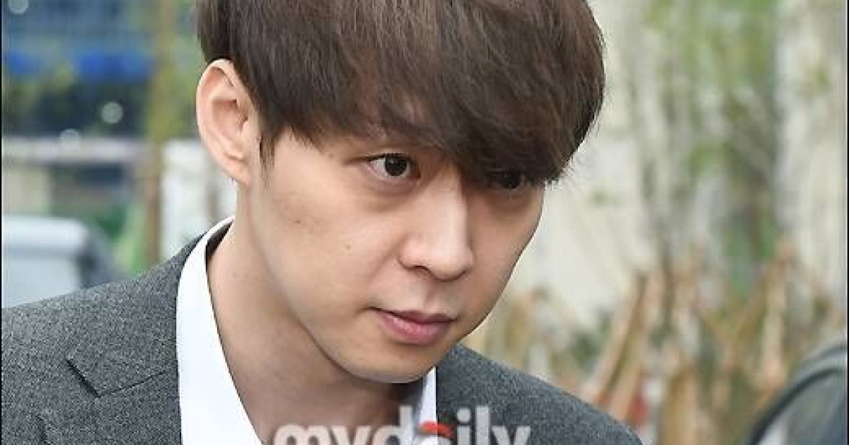 전속계약 어기고 독자활동…박유천, 5억 배상 판결 [MD이슈]