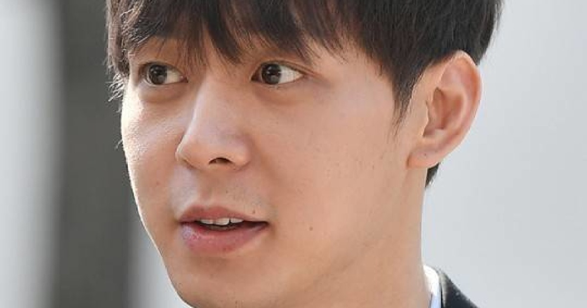 ‘연예활동 금지’ 어긴 박유천, 전 소속사에 5억 배상해야