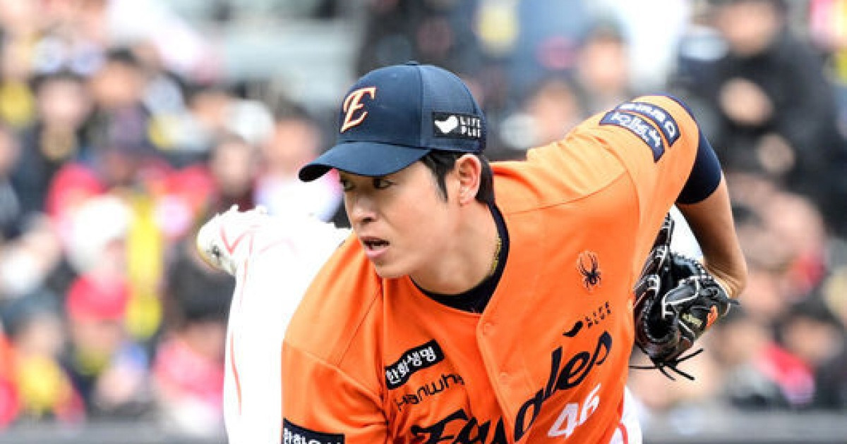 35세 FA 투수가 퓨처스 다승왕, 한화 2군 1위 이끌었다…LG 꺾고 4년 연속 북부리그 제패 '장규현 타율-OPS 1위'