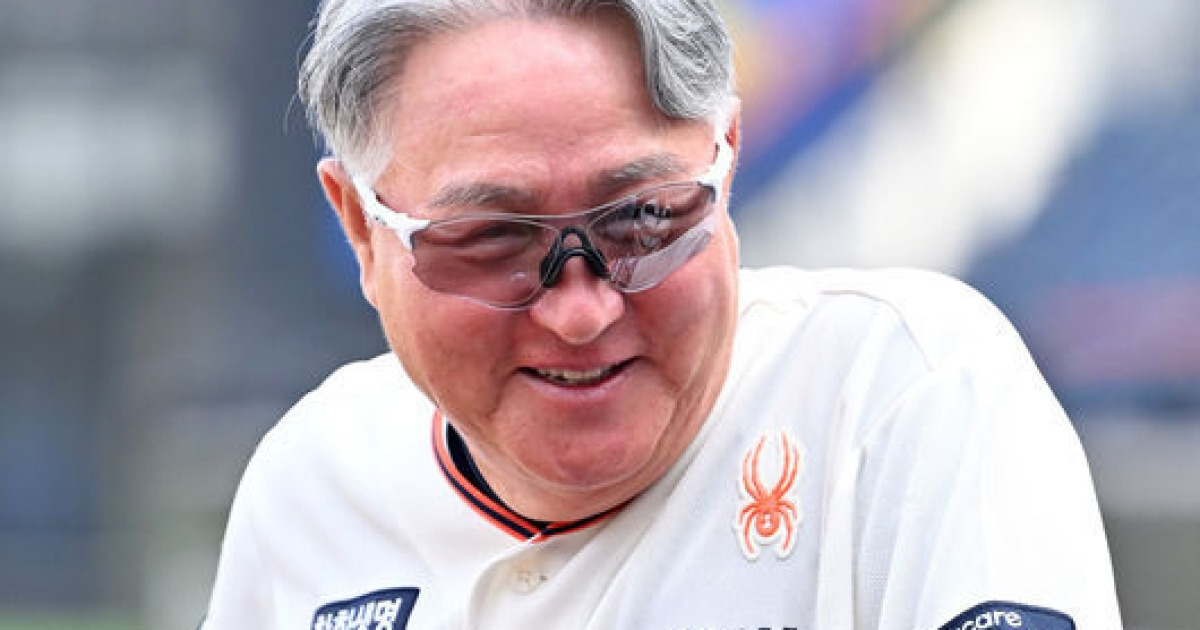 "20년 넘게 야구 감독하면서 처음 보는 장면" 노시환 기막힌 주루 센스, 김경문 감독도 웃었다