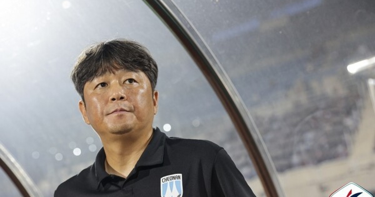 [현장목소리] 라이벌 충북청주 상대 '첫 승' 조성용 감독 대행 "팬들 자존심 세워드린것 같아 기뻐"