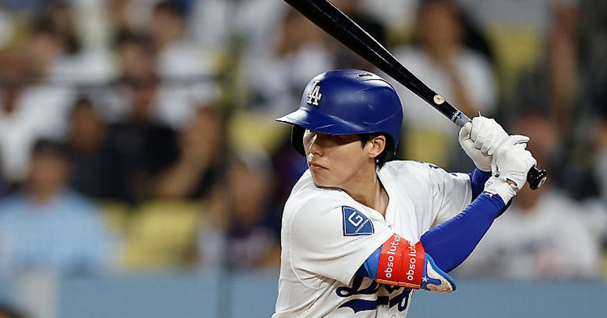 '1위 확정' 로버츠 감독 드디어 김혜성 생각났나…18일 만의 선발 출전 '5번 유격수'