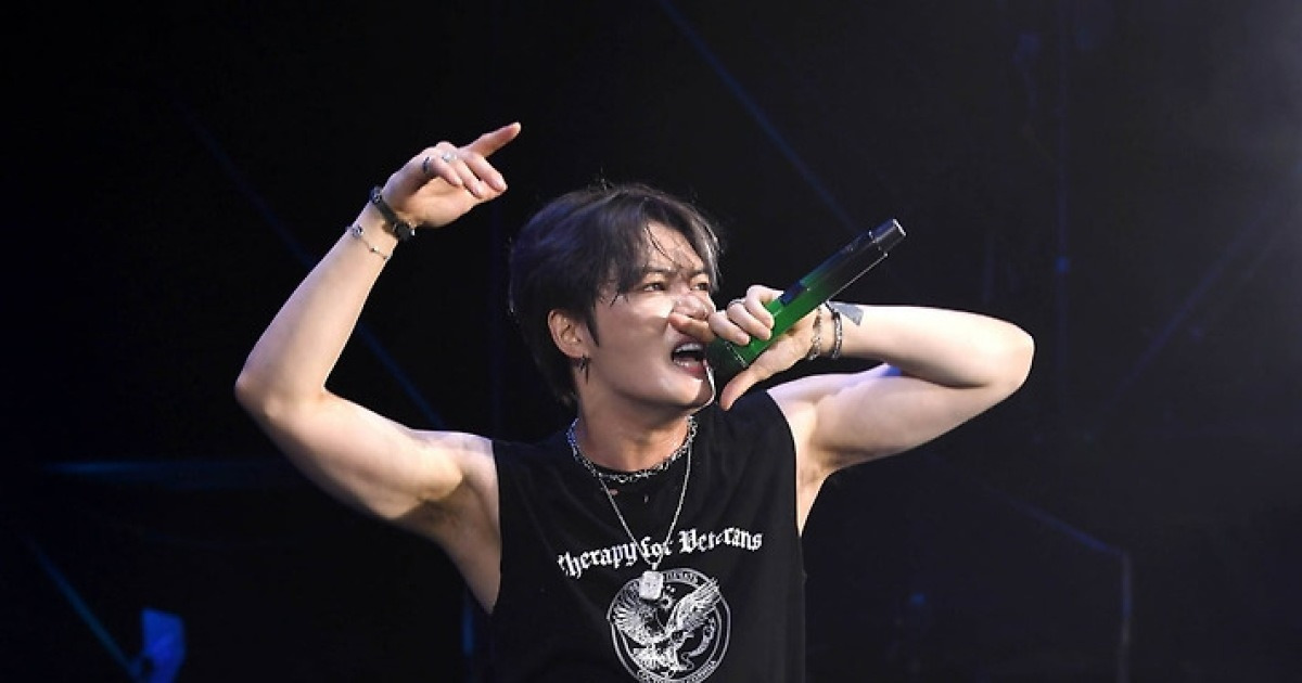 김재중, 'ATA페스티벌'에서 상의 벗어 던졌다…"나를 더 좋아하게 될 것" [ATA프렌즈]