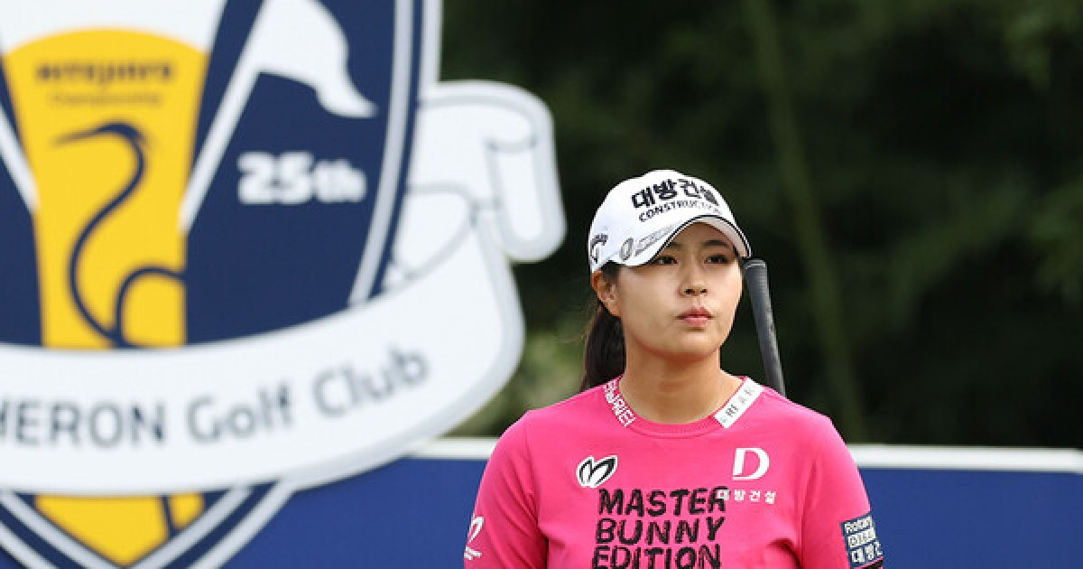 '노승희 꺾은' 성유진, 어둠 속 연장 4차전 끝에 생애 첫 메이저 우승…2년만에 KLPGA 4승째