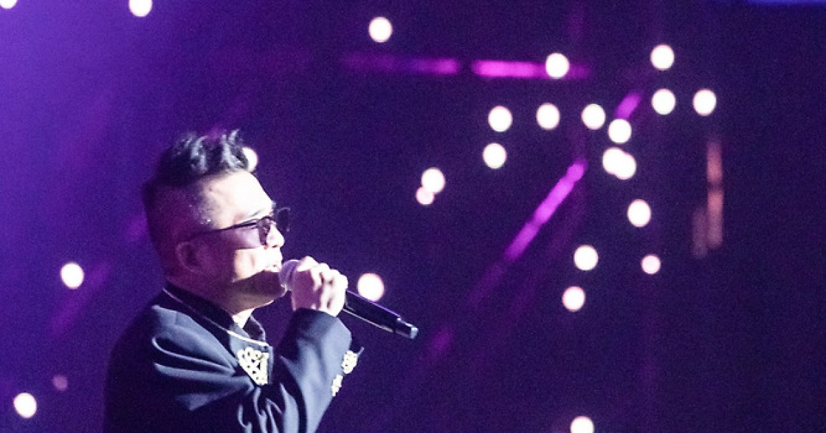 6년 만에 무대 돌아온 김건모 “결혼도 하고, 이혼도 하고 그렇게 지냈다”