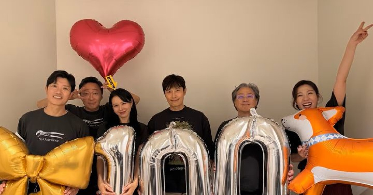 '어쩔수가없다' 개봉 5일째 100만 돌파…독주 전망